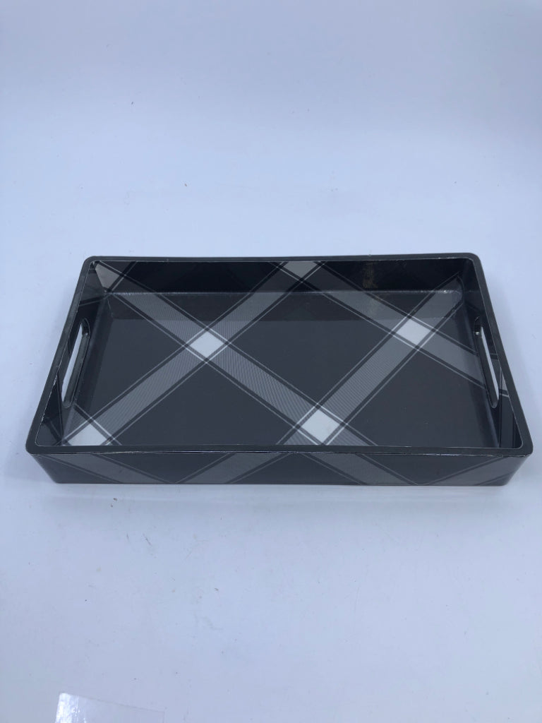 GREY TRAY W HANDLES.