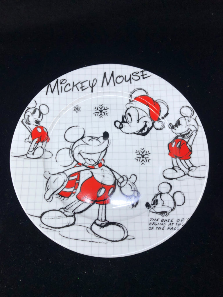 10 HOLIDAY MICKEY DINNER PLATES.