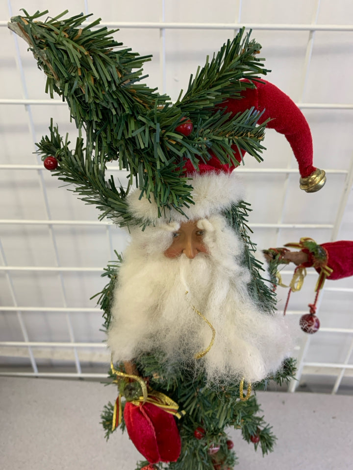 SANTA ABSTRACT TREE DECOR.