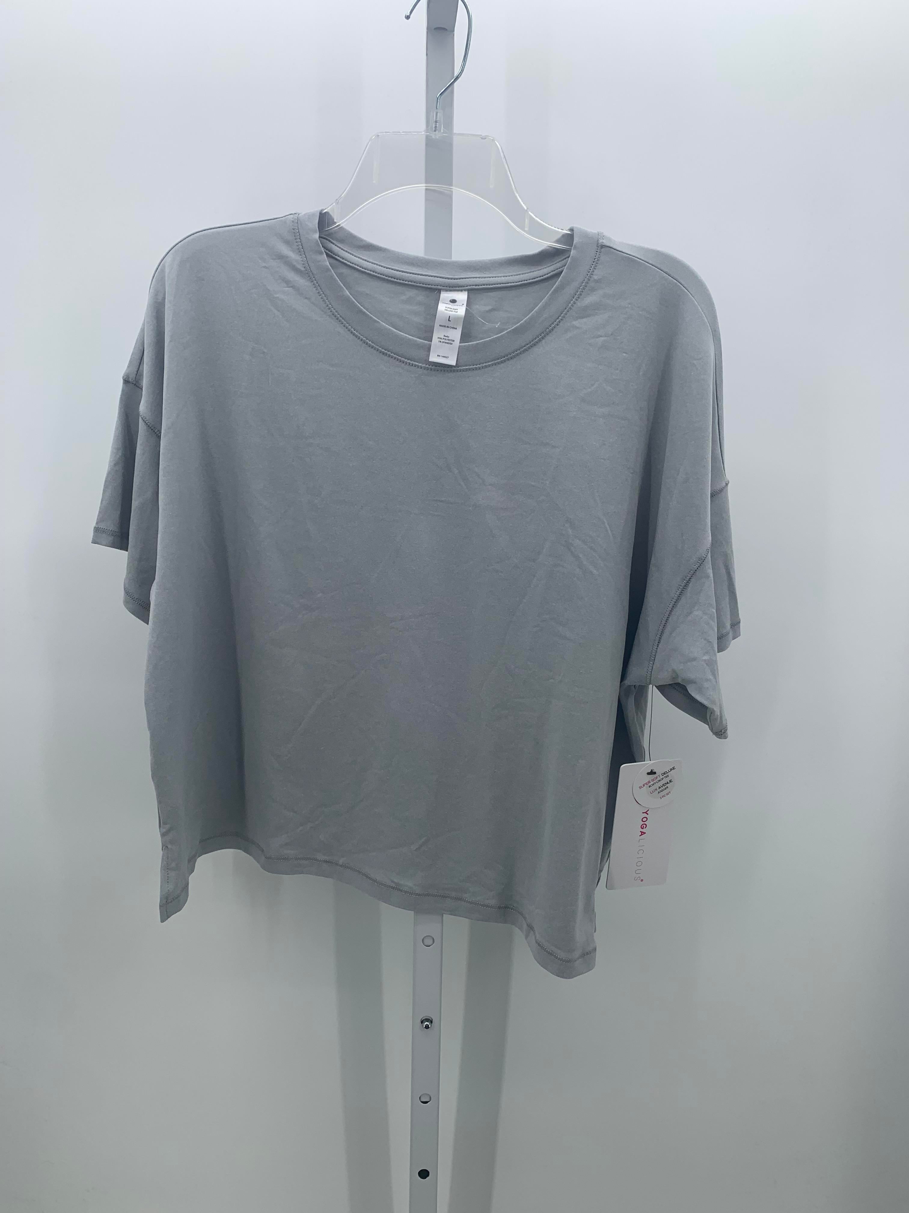 Yogalicious Size Large Misses Short Sleeve Shirt