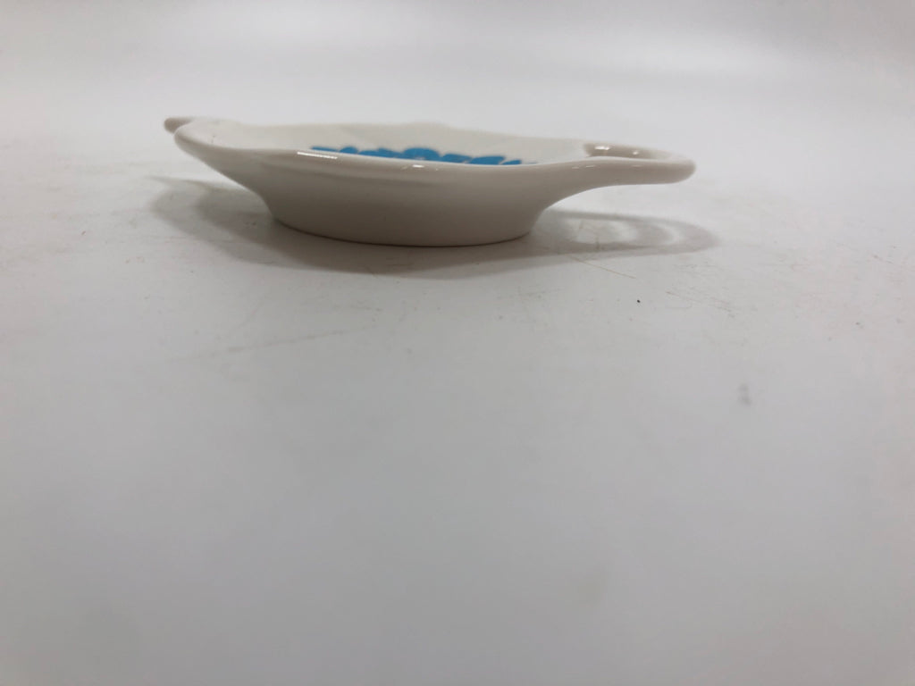 5PC TEAPOT SHAPED TEABAG HOLDER IN BOX.