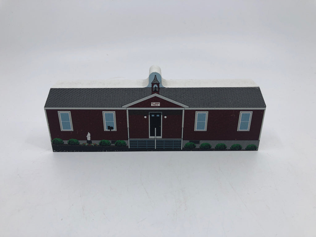 LEOMINSTER ST ANNA LITTLE RED SCHOOL HOUSE SHELF BLOCK.