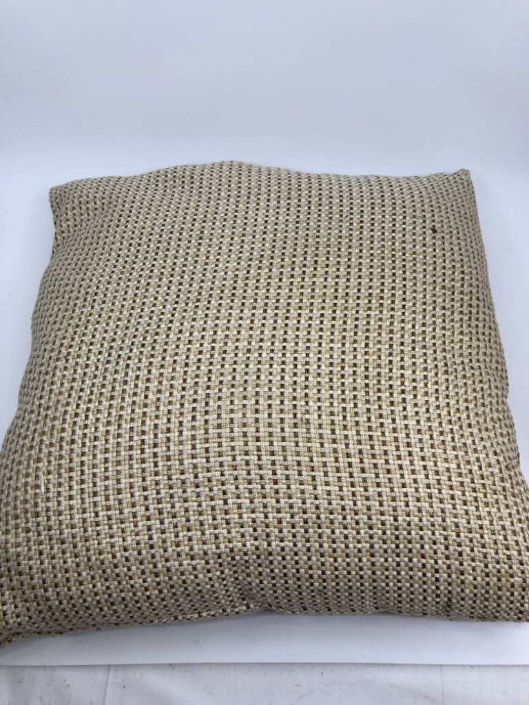 TAN/BROWN CHECK PILLOW.