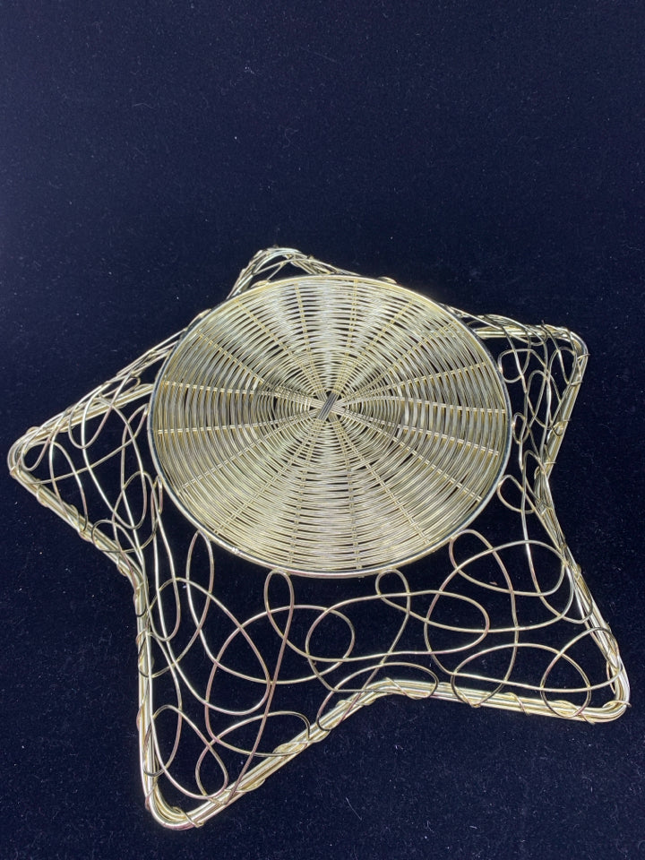 WIRE GOLD STAR BASKET.