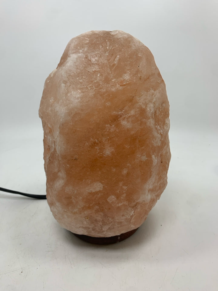 PINK SALT ROCK LAMP.