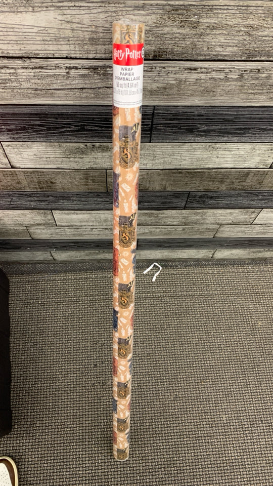 NIP HARRY POTTER WRAPPING PAPER.