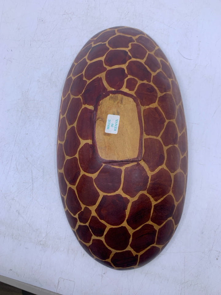 WOOD GIRAFFE PATTERN OVAL BOWL.