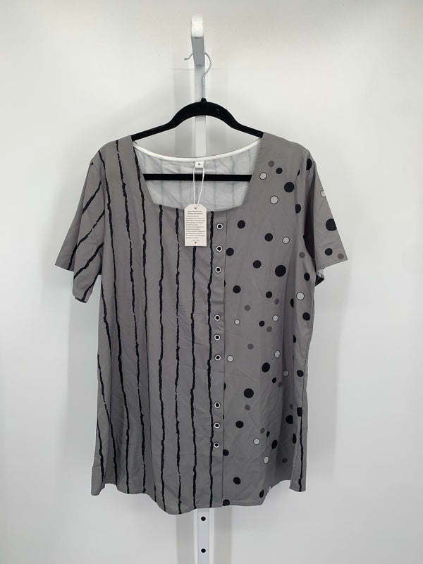 Size Extra Large Misses Short Sleeve Shirt