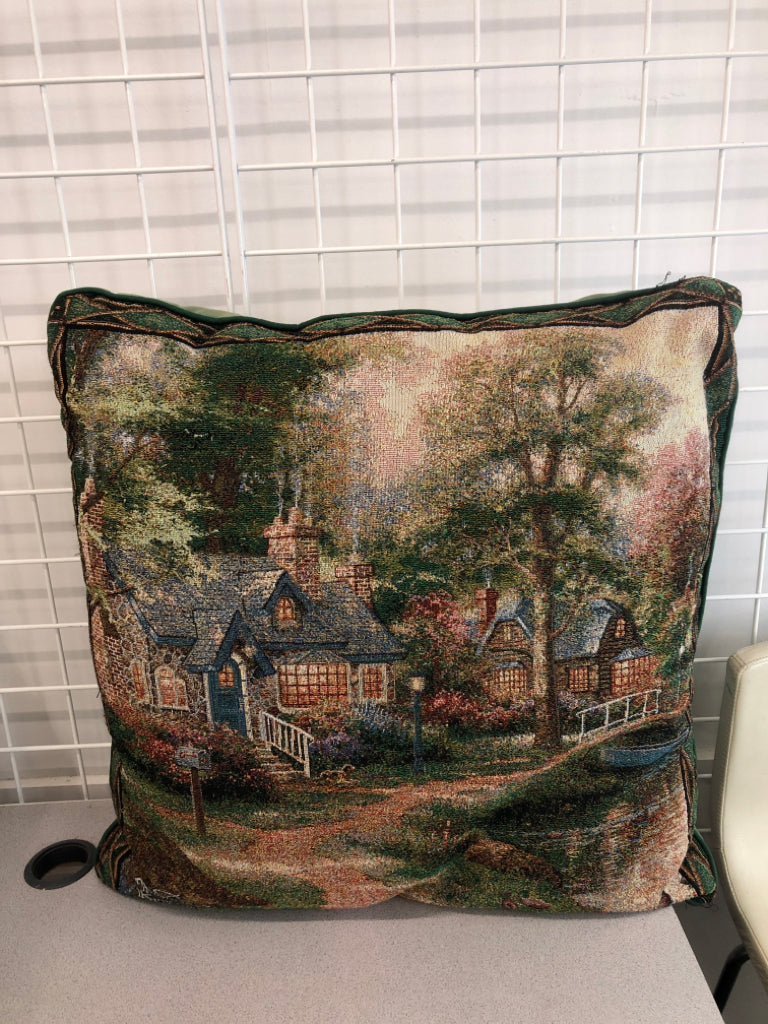 LG VILLAGE PILLOW.