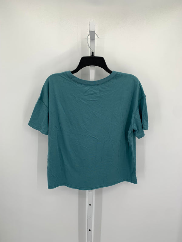 Size Medium Misses Short Sleeve Shirt