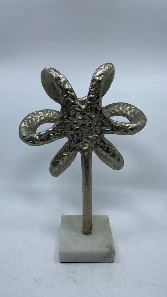 ABSTRACT METAL ART SCULPTURE W/MARBLE STAND.