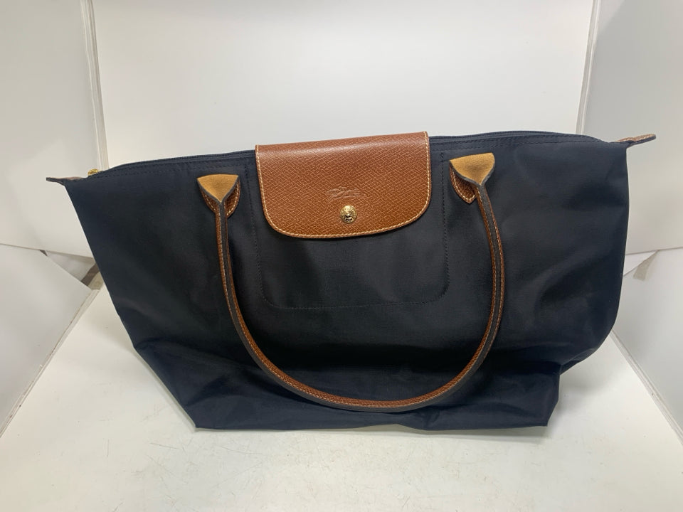 Longchamp Le Pliage Medium Foldable Nylon Shoulder Tote