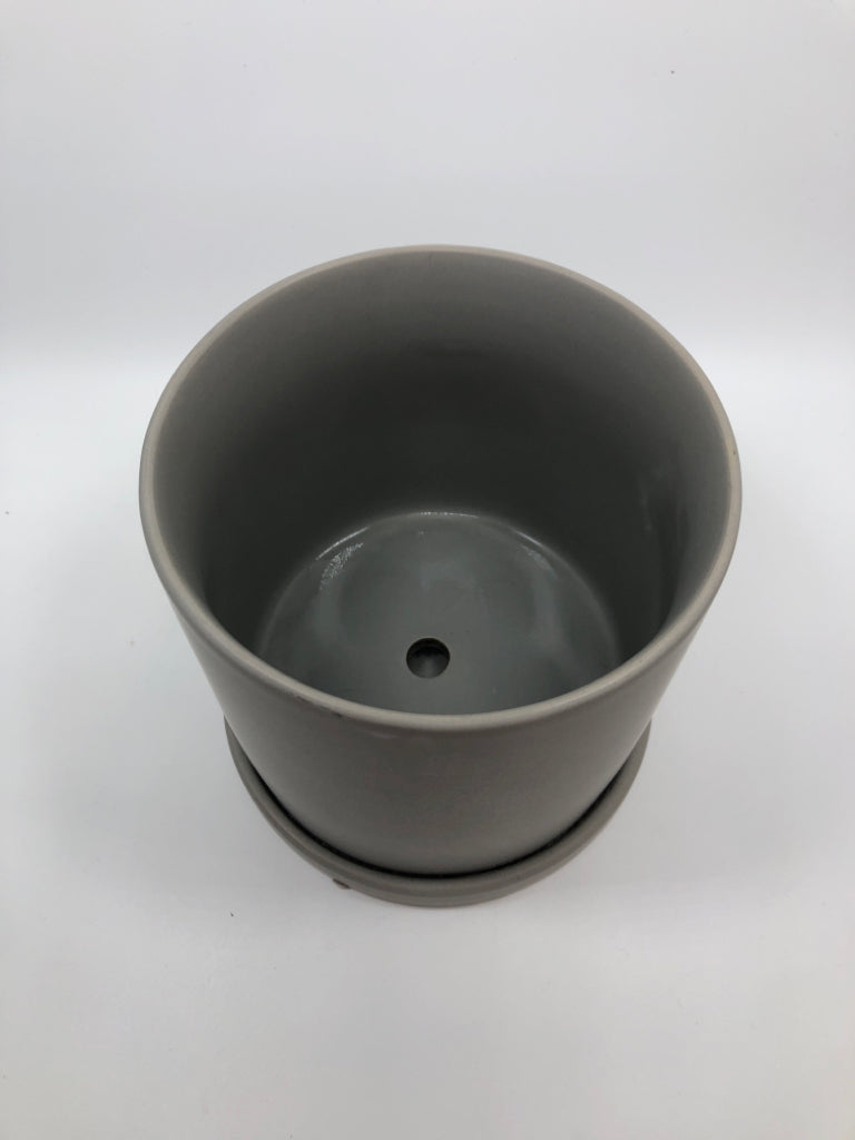 HEAVY GRAY CERAMIC PLANTER.