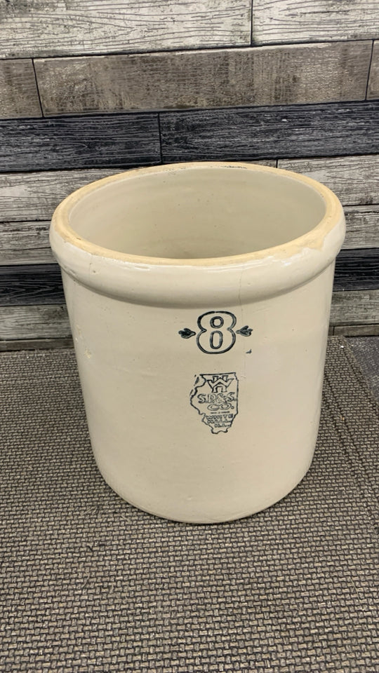 VTG 8 GALLON POTTERY CROCK.