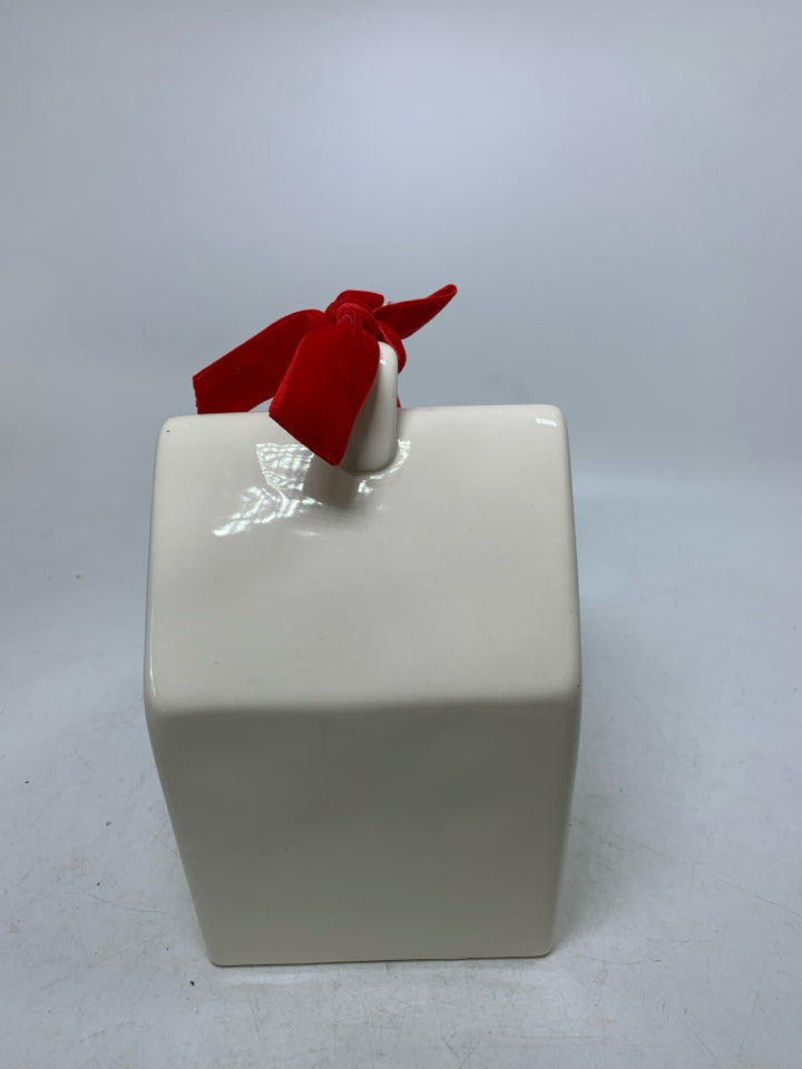 WHITE RAE DUNN TIS THE SEASON BIRDHOUSE.