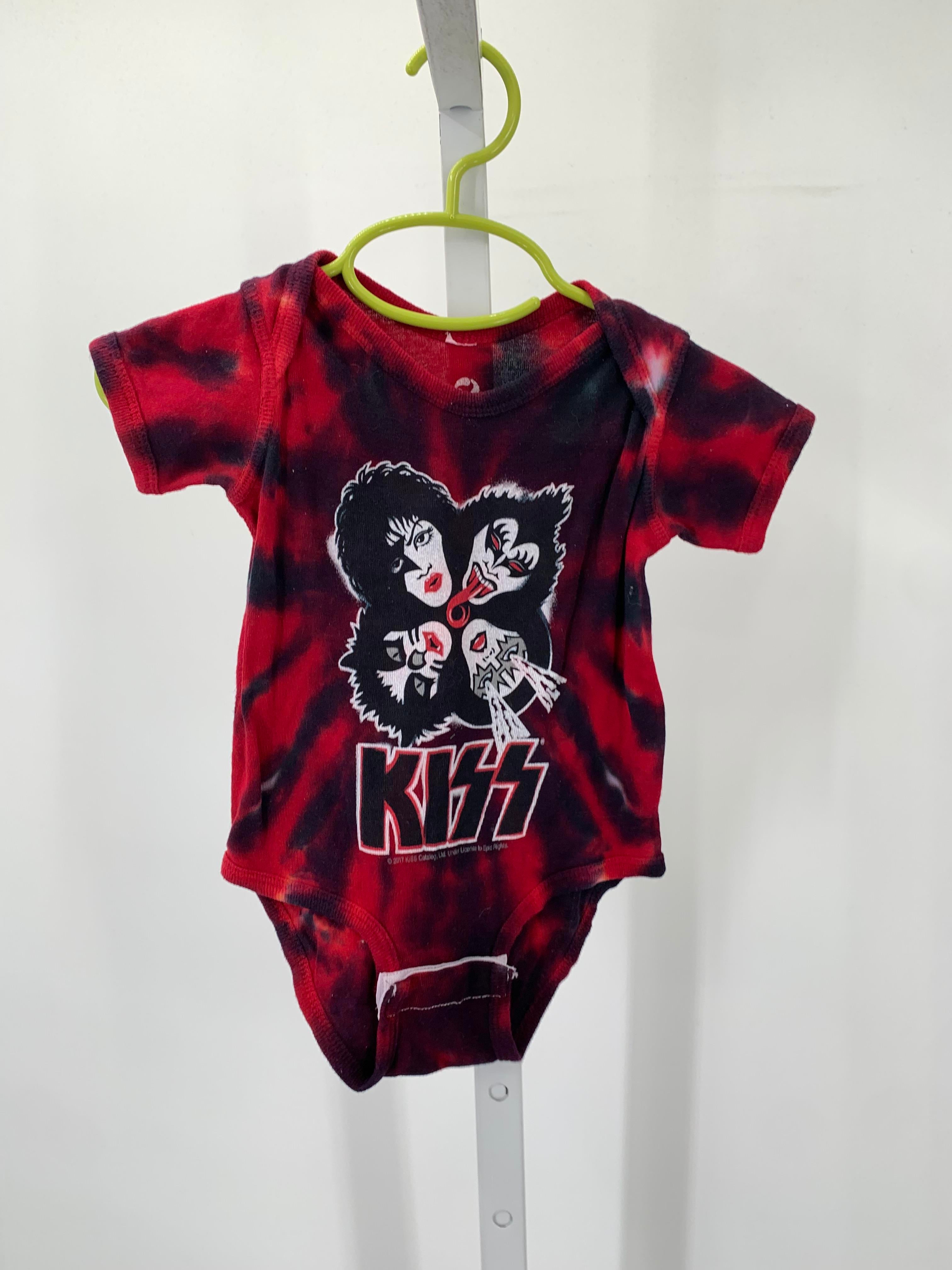 KISS GRAPHIC KNIT.