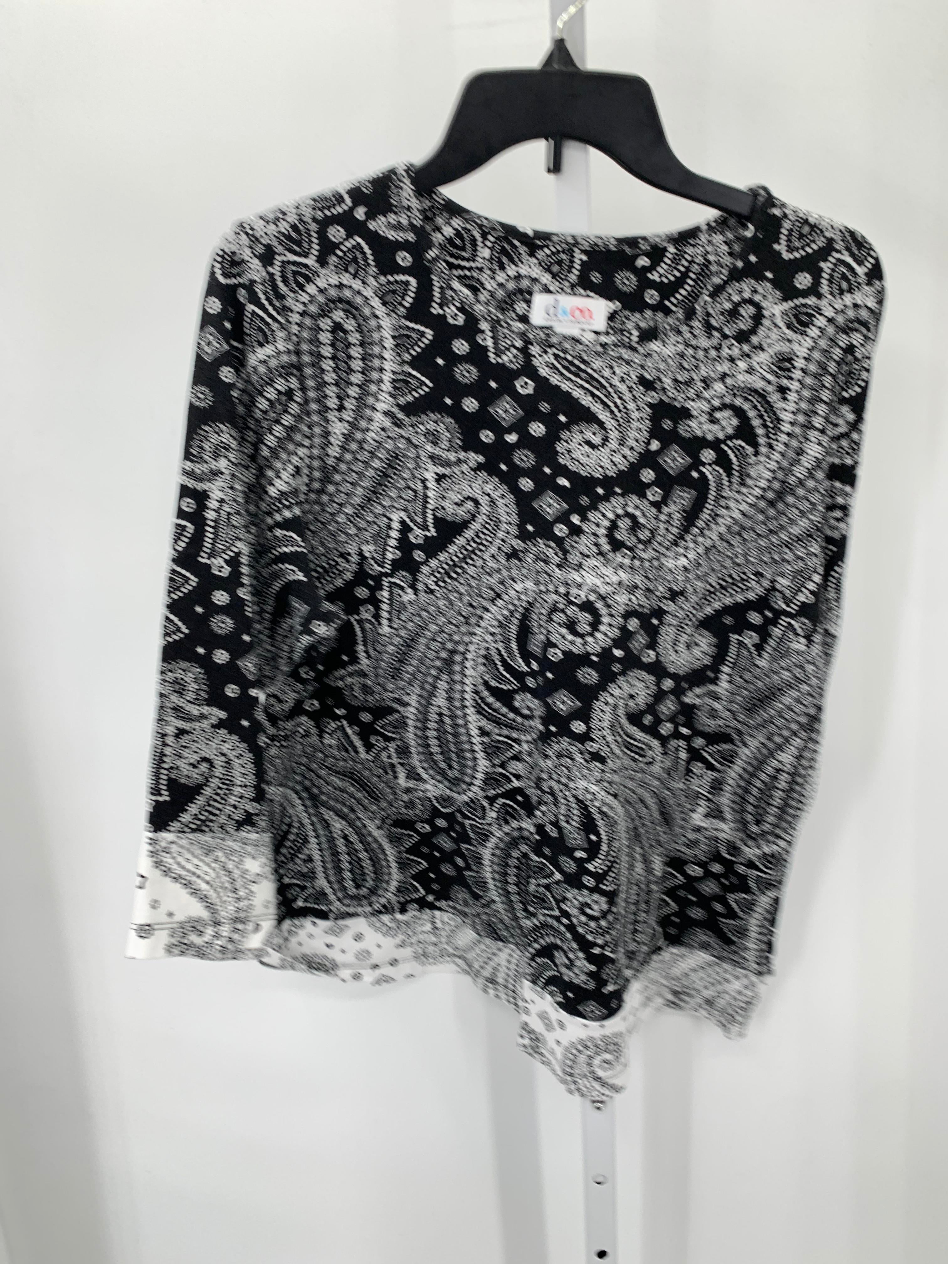 d & co. Size Large Misses 3/4 Sleeve Shirt