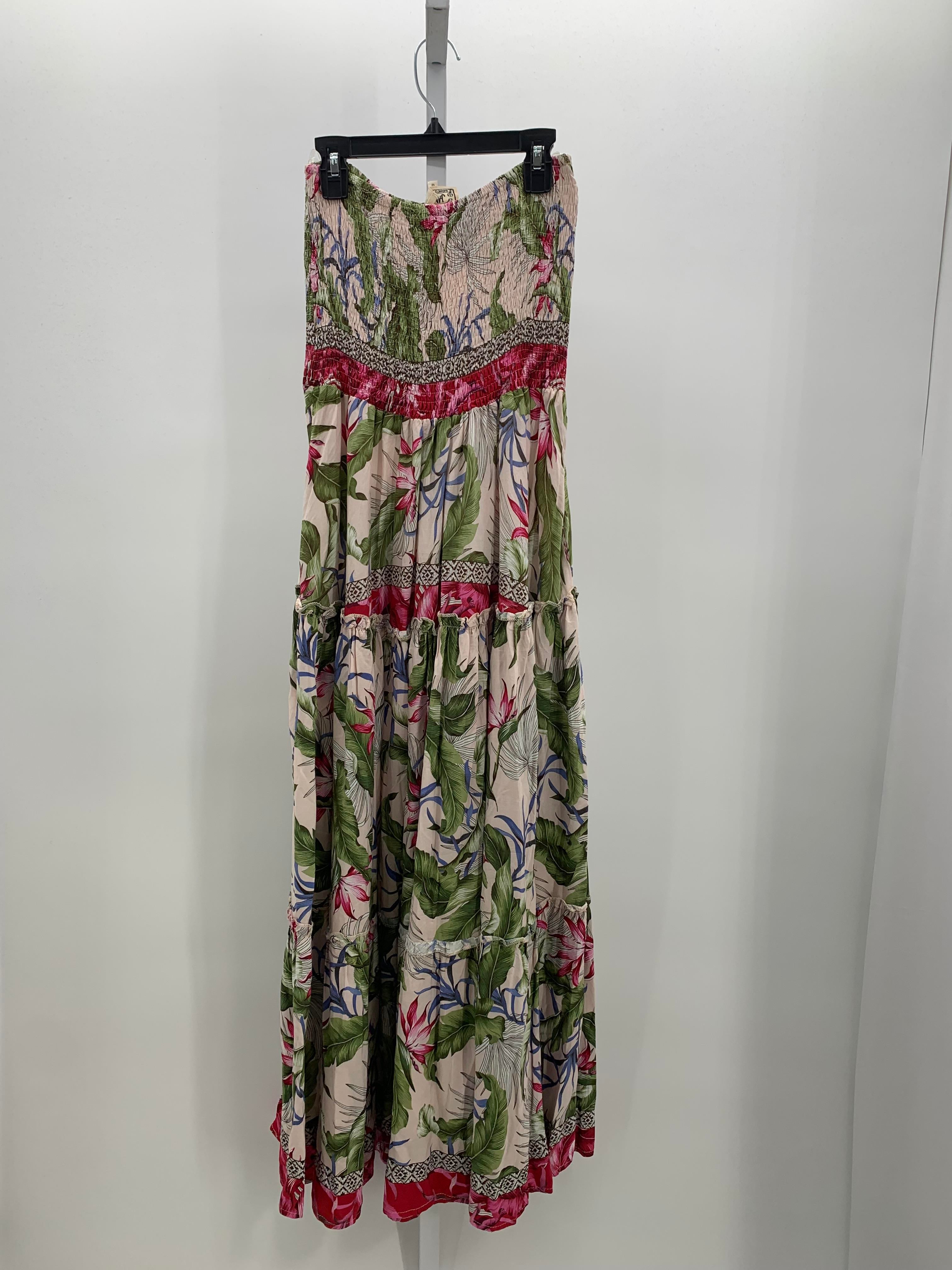 Size Medium Juniors Sleeveless Dress