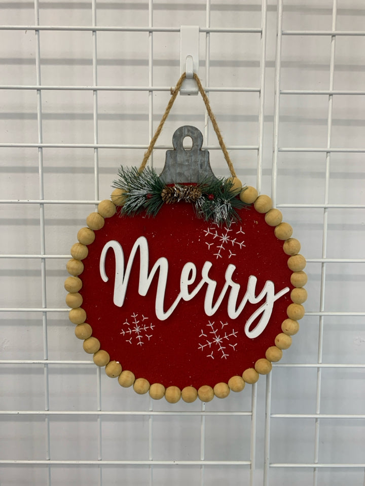 'MERRY' WALL HANGING ORNAMENT.