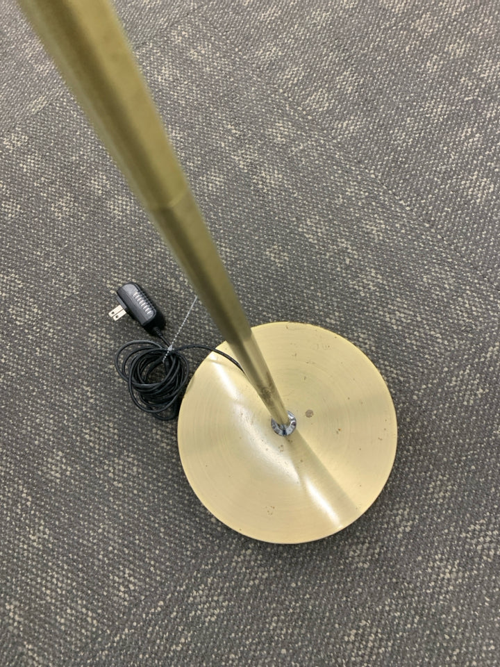 BRASS FLOOR LAMP W/3-WAY TOUCH LIGHT.