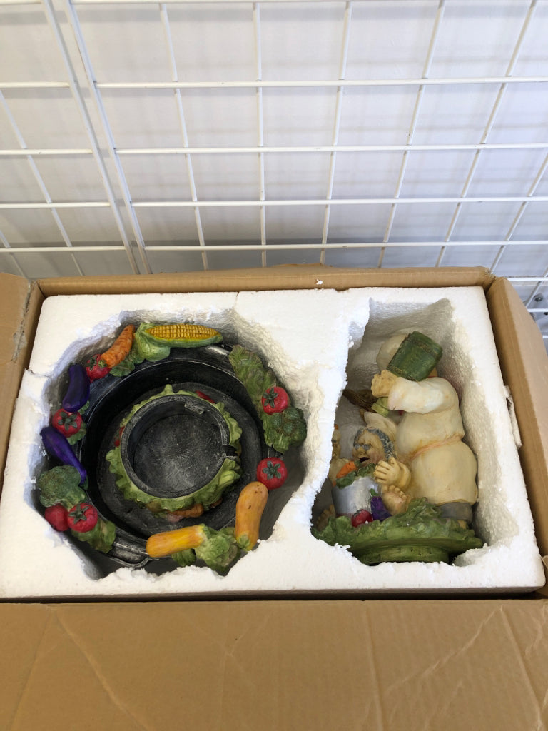 CERAMIC CHEF WATER FOUNTAIN POURING OLIVE OIL W/BOX.