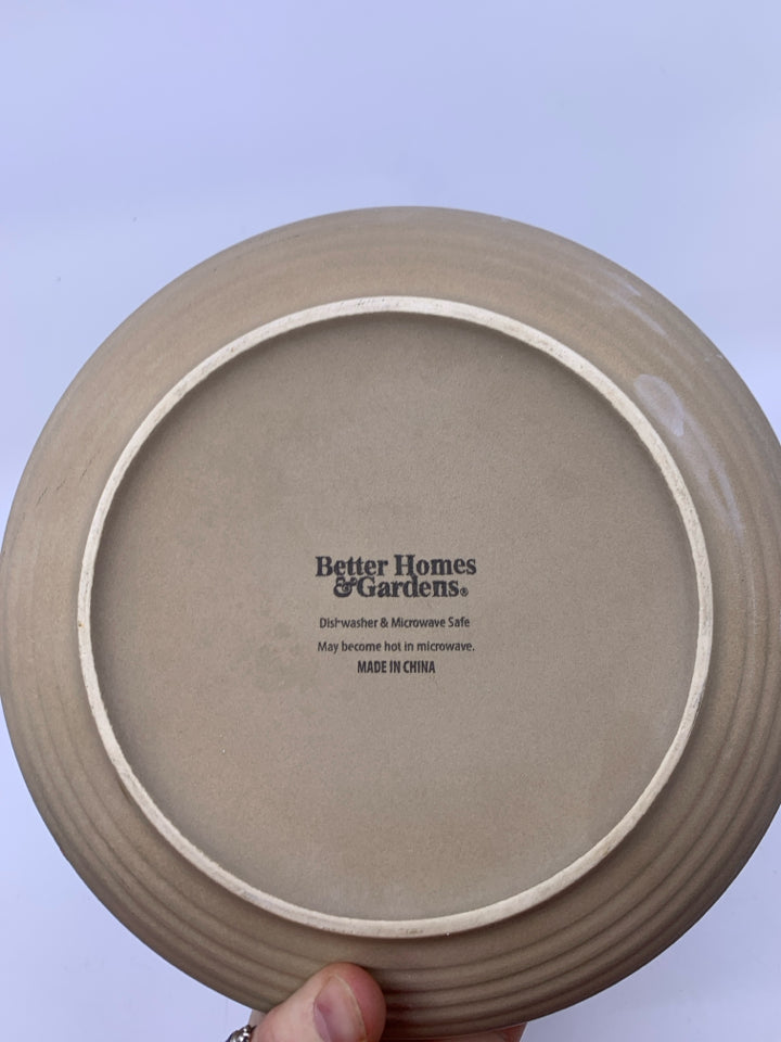 2 SHALLOWS MATTE BOTTOM W/ WHITE SPECKLED TOP.