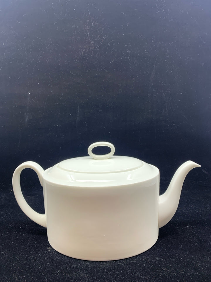 WEDGWOOD WHITE OVAL TEAPOT.