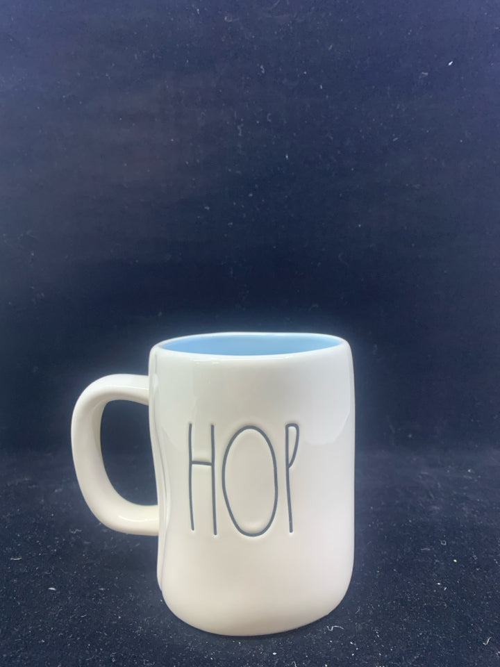 RAE DUNN HOP MUG.