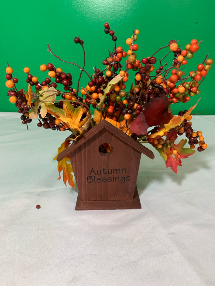 AUTUMN BLESSINGS PIPBERRY BIRDHOUSE.