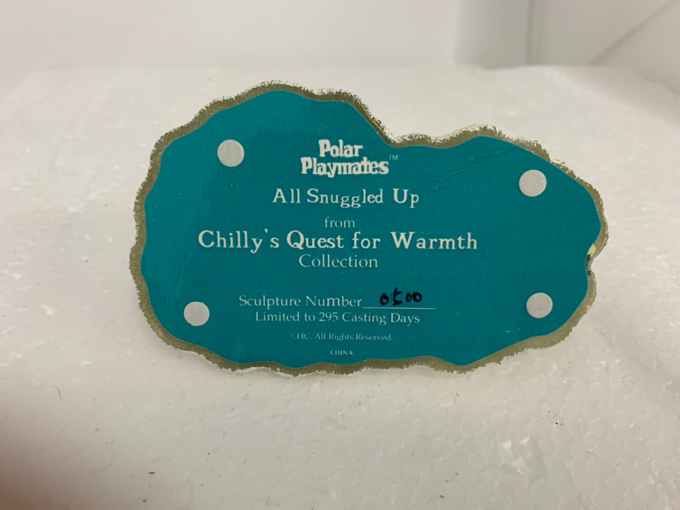 RESIN WHITE SEALS PENGUIN SITTING ON ICE POLAR PLAYMATES.
