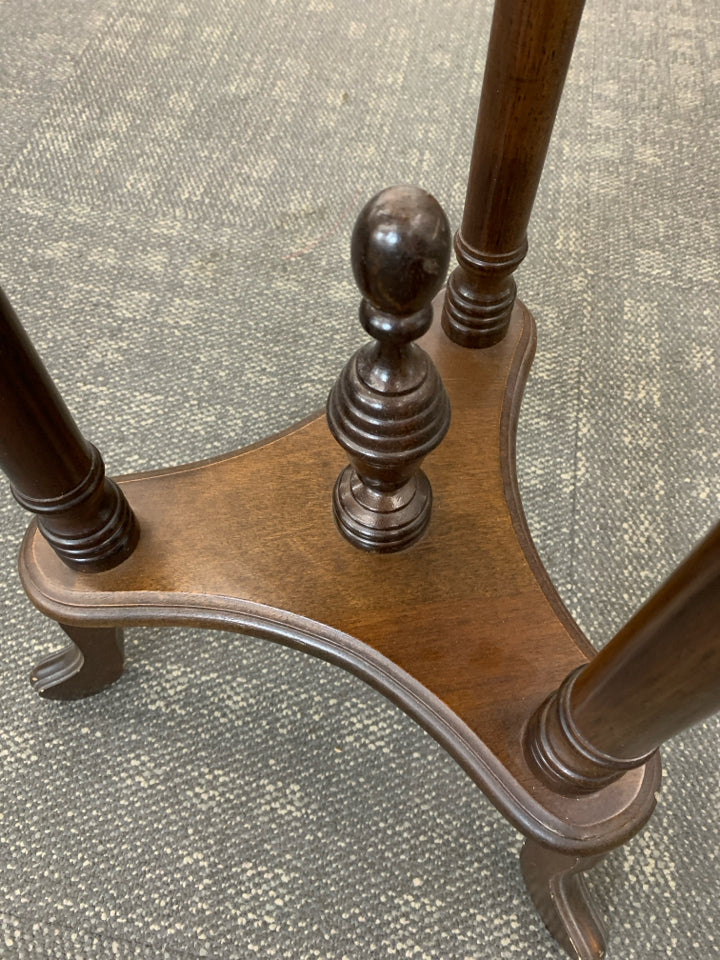 MARBLE TOP WOODEN END TABLE.