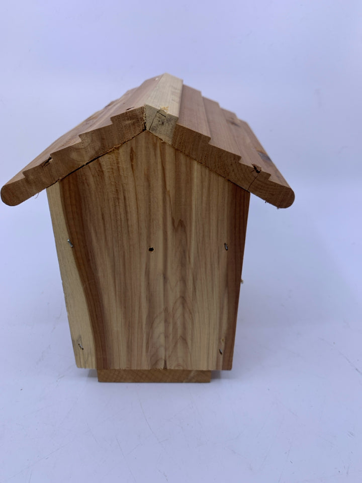 UNFINISHED BIRD HOUSE W/ HARD WARE.