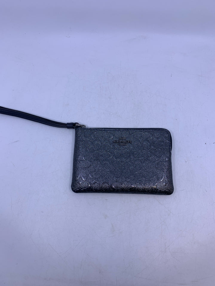 Coach Signature Corner Zip Wristlet Charcoal/Black Antique Nickel