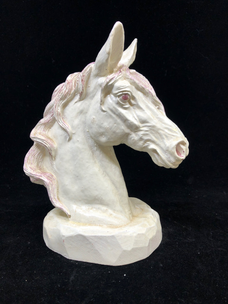 HEAVY WHITE RESIN HORSE.