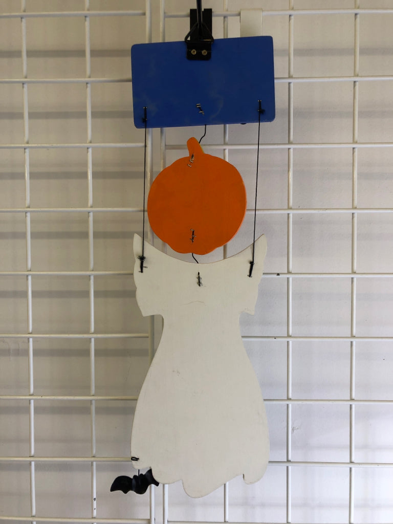 WOOD BOO WALL ART GHOST BODY/PUMPKIN HEAD.