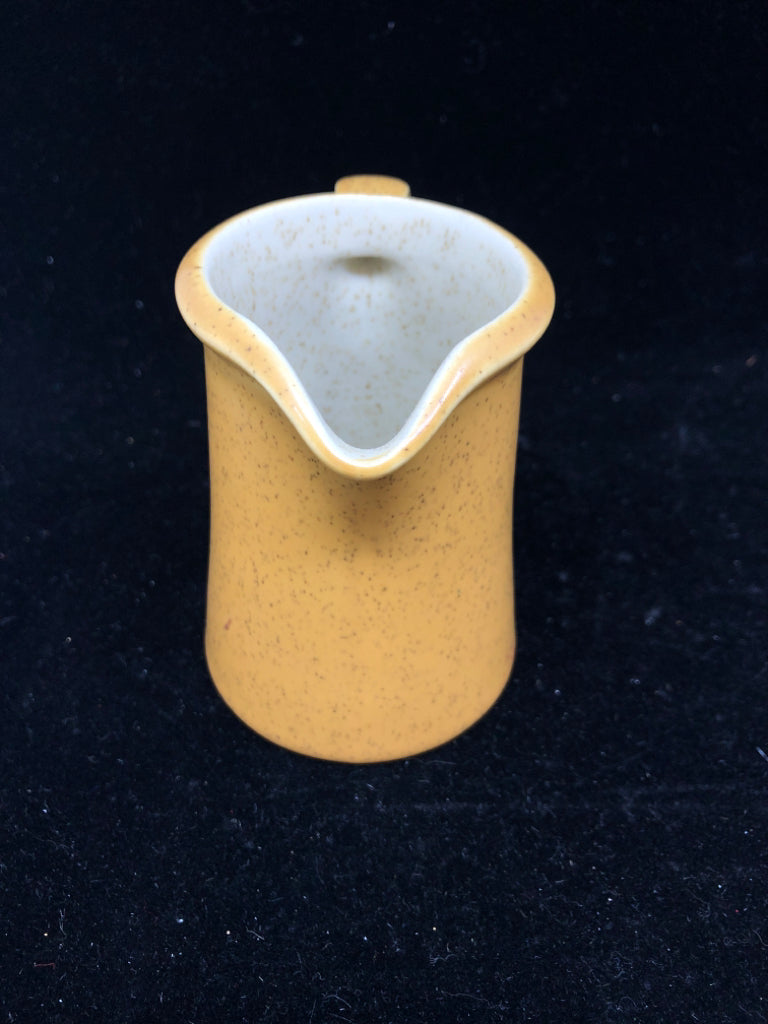 VTG STONEWARE CREAMER.