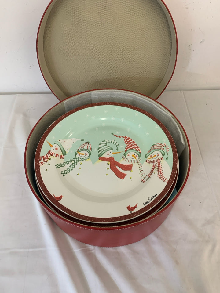 10 SNOWMAN DINNER PLATES IN RED BOX.