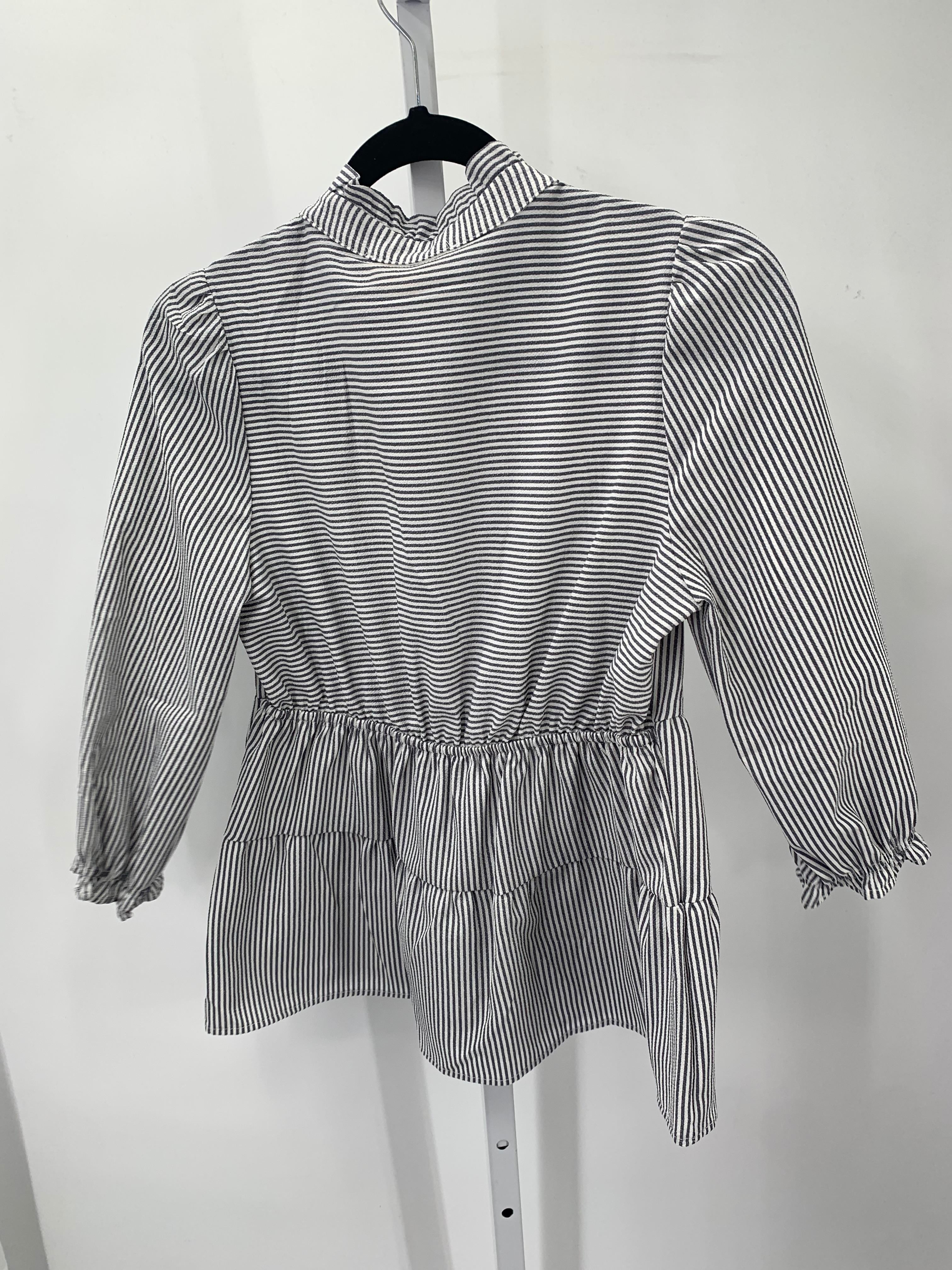 monteau Size Medium Misses 3/4 Sleeve Shirt