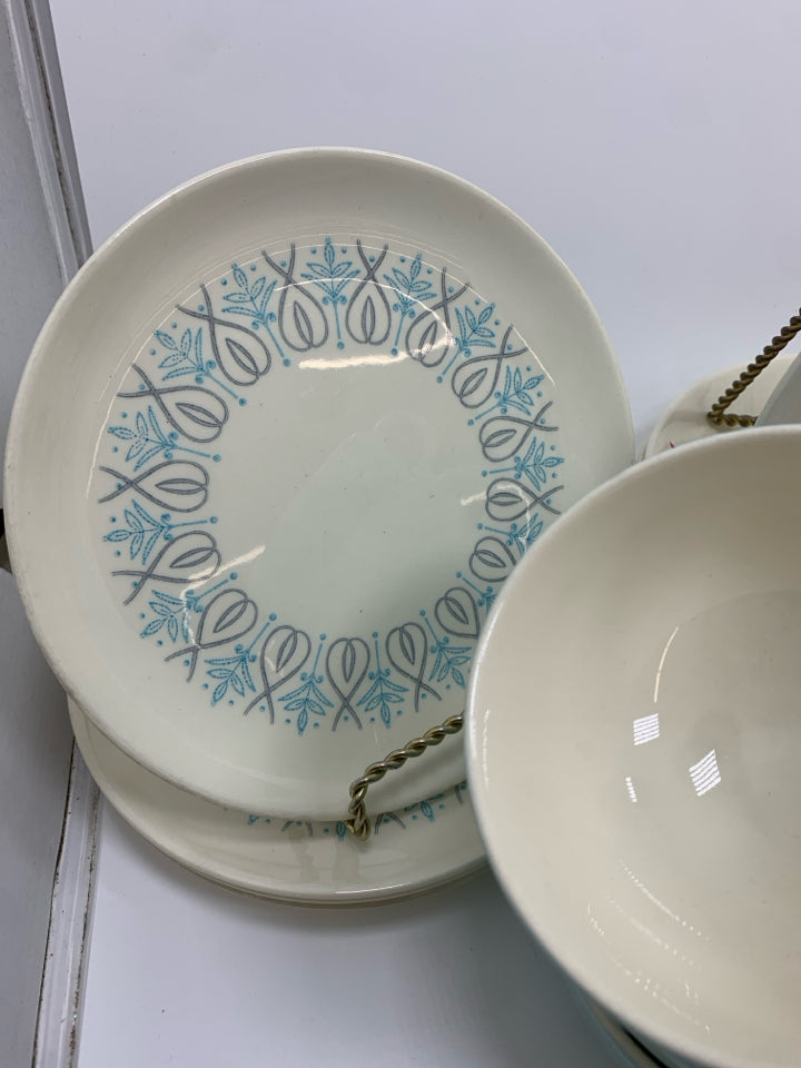 30PC VTG BLUE COLORCRAFT DISH SET SVC FOR 4+.