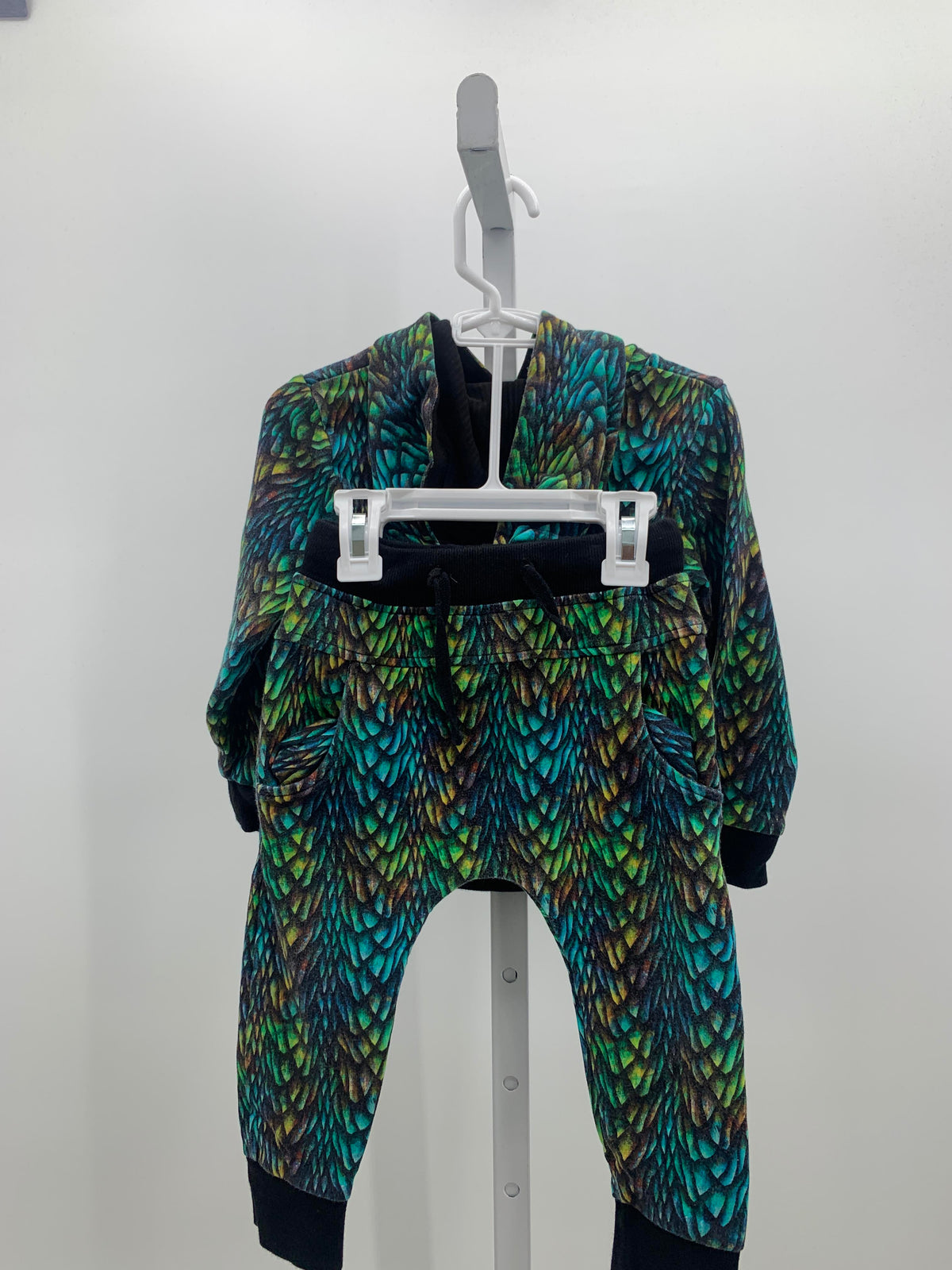 SCALES PRINT HOODIE AND PANTS