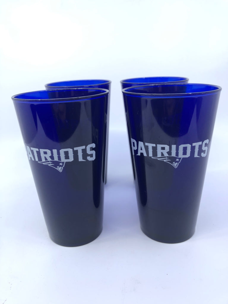 4 NAVY BLUE PLASTIC PATRIOTS CUPS.