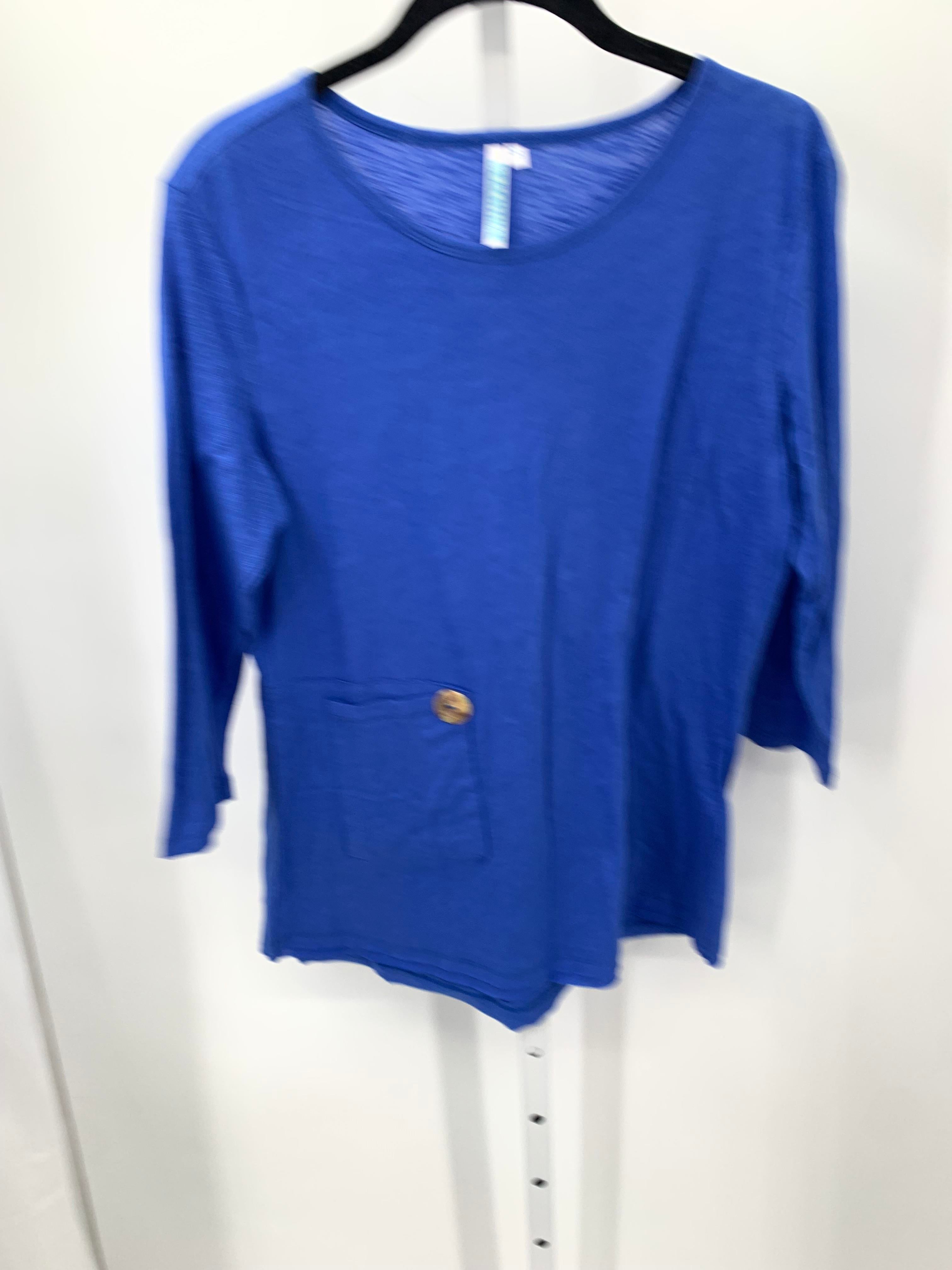 Size Small Misses 3/4 Sleeve Shirt