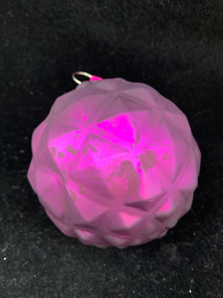 PURPLE DIAMOND SHAPES GLASS ORNAMENT.