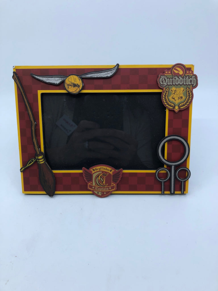 GRYFFINDOR PHOTO FRAME.