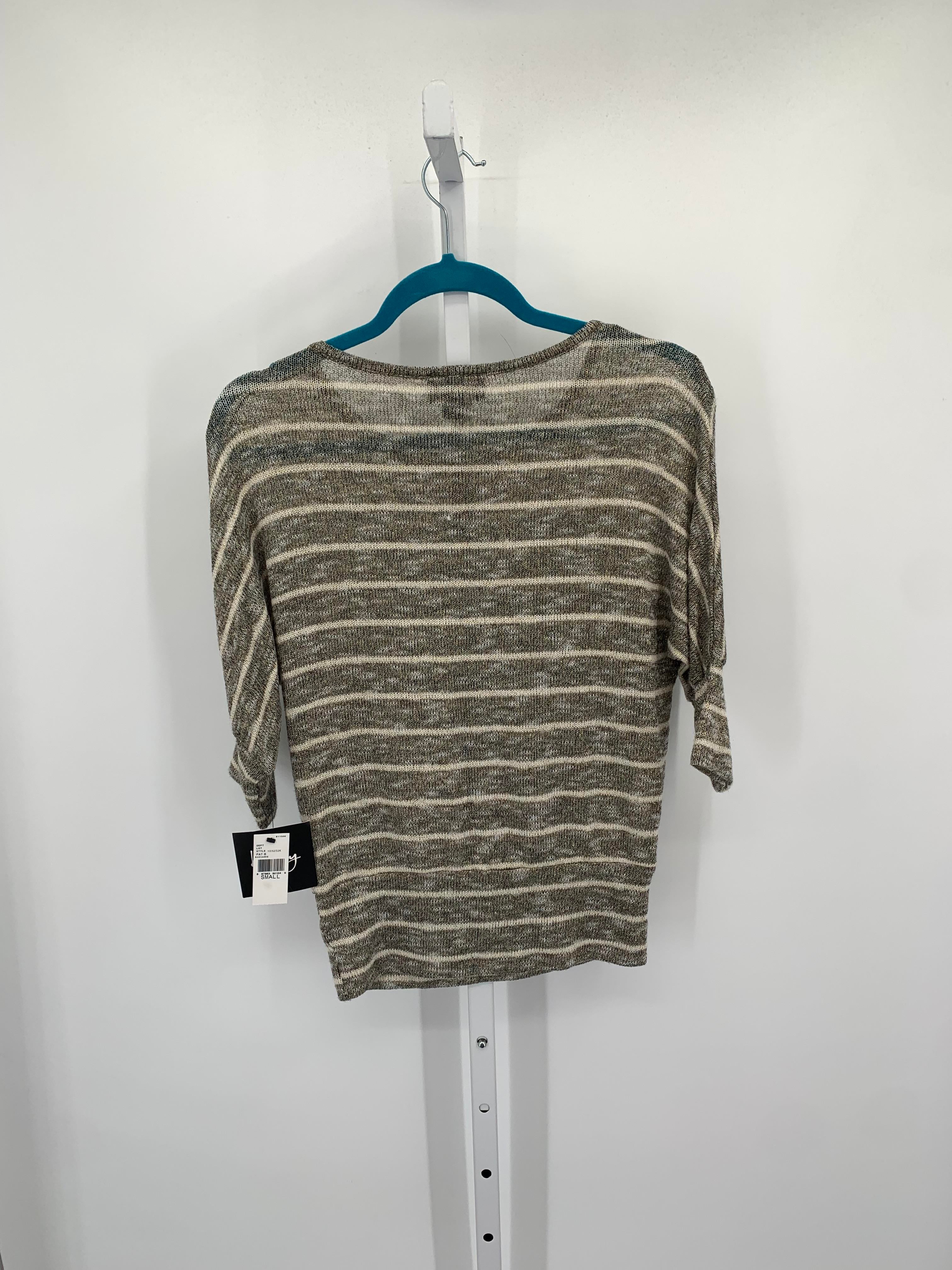 By & By Size Small Juniors Short Sleeve Sweater