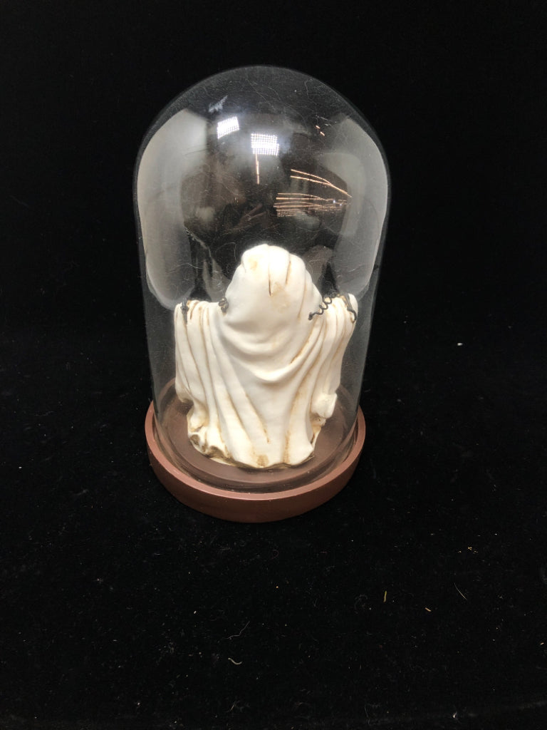 BRIGHT-EYED "BOO" GHOST IN CLOCHE.