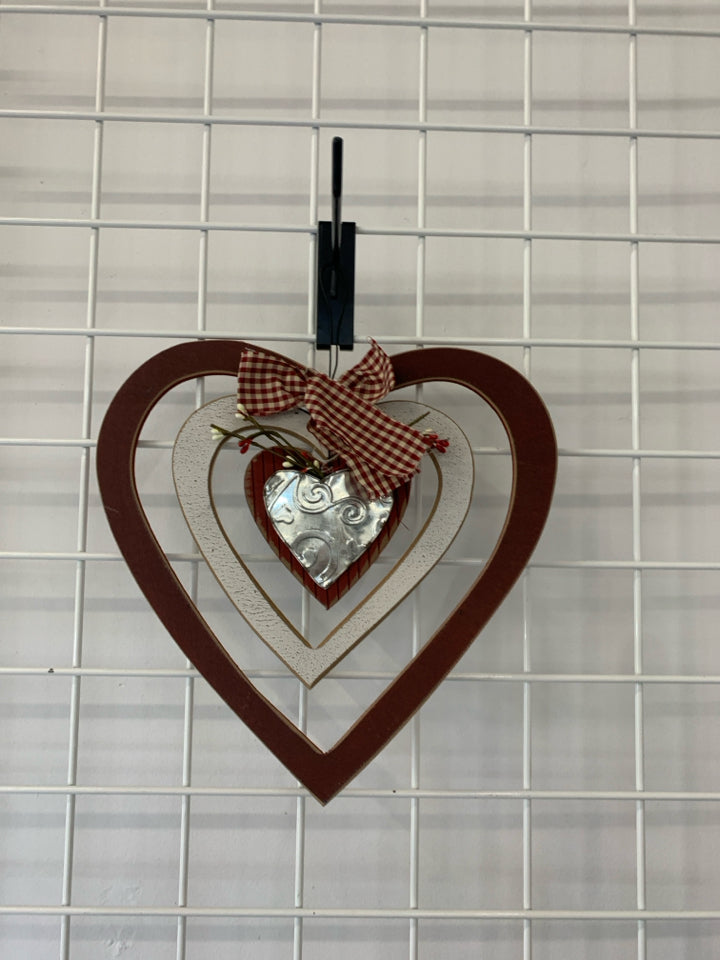 RED PRIMITIVE HEART WALL HANGING.