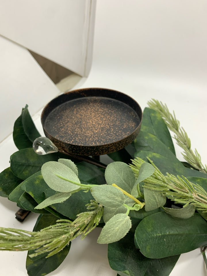 3-SPOT GREENERY & TEARDROP CANDLE HOLDER.