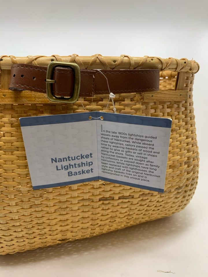 WICKER BIKE BASKET.