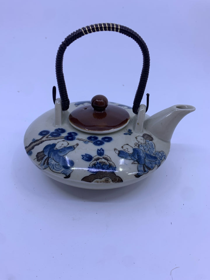 ASIAN STYLE TEAPOT BEIGE/BROWN/BLUE.
